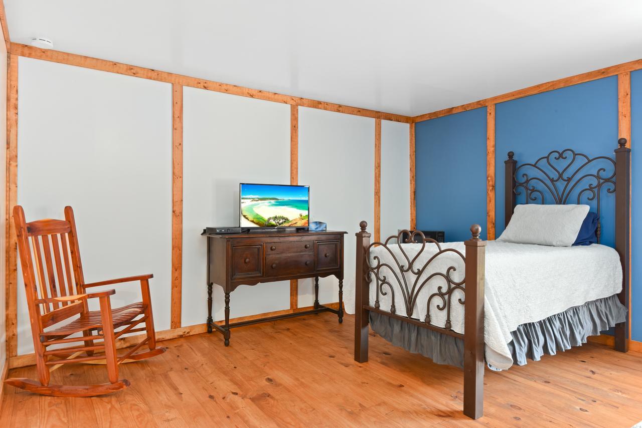 Round Top Hotel Buitenkant foto